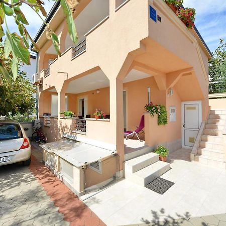 Apartment Nada Vir Exterior photo