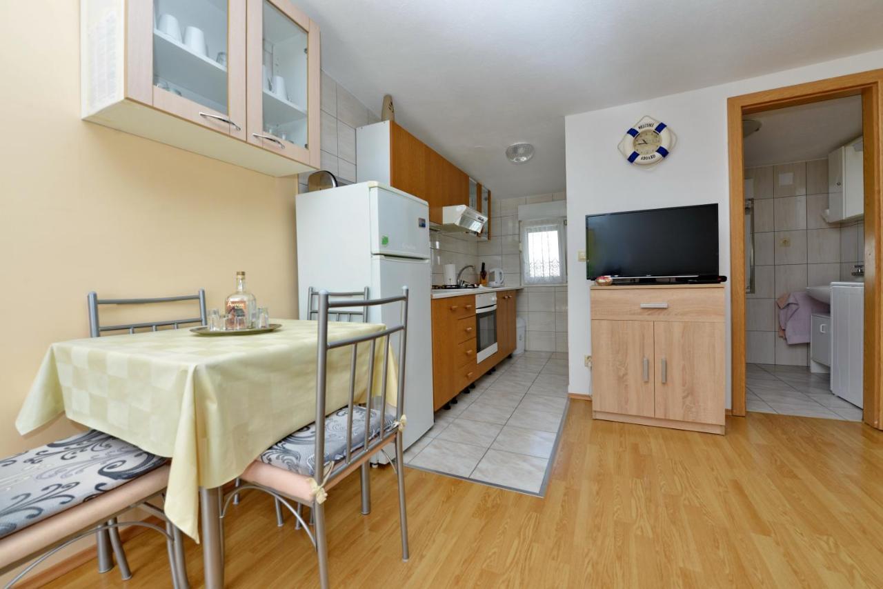 Apartment Nada Vir Exterior photo