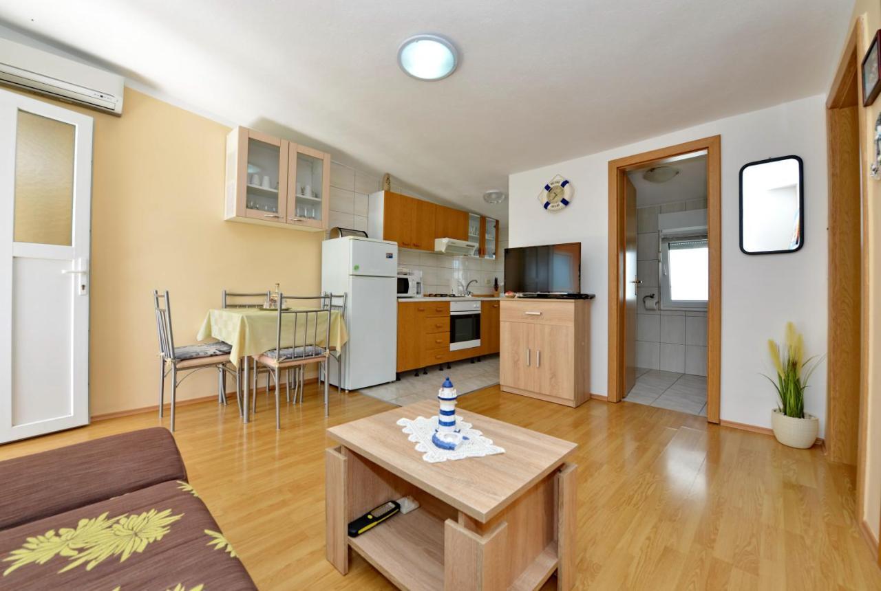 Apartment Nada Vir Exterior photo