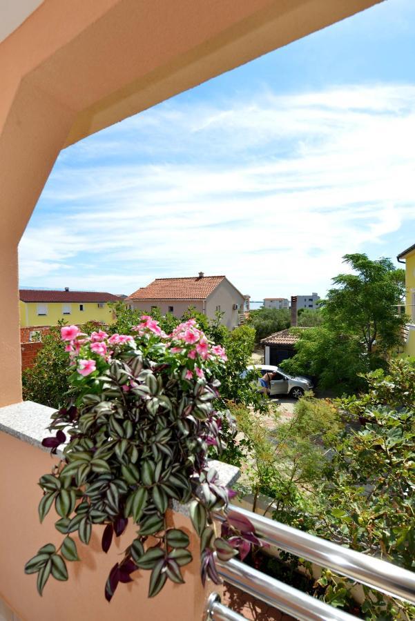 Apartment Nada Vir Exterior photo