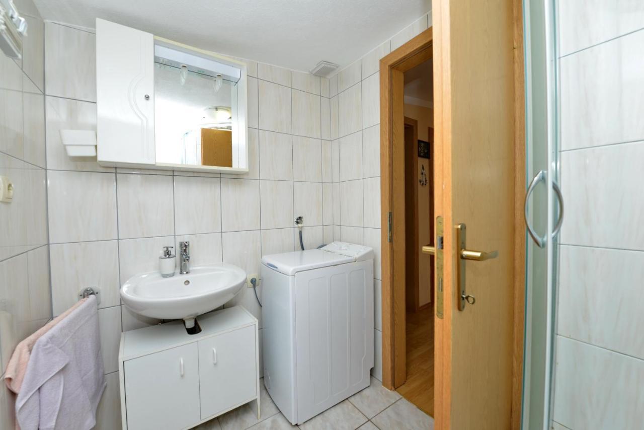 Apartment Nada Vir Exterior photo