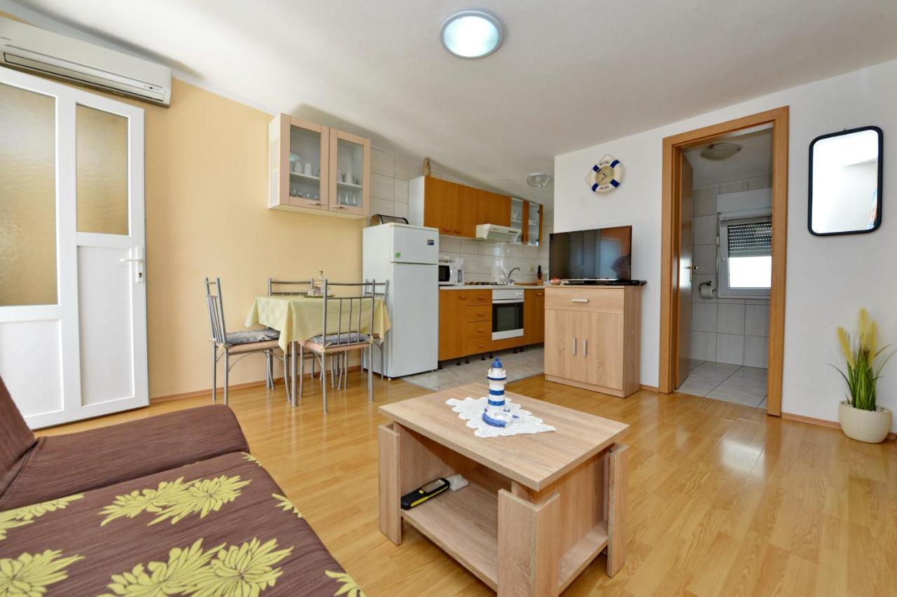 Apartment Nada Vir Exterior photo