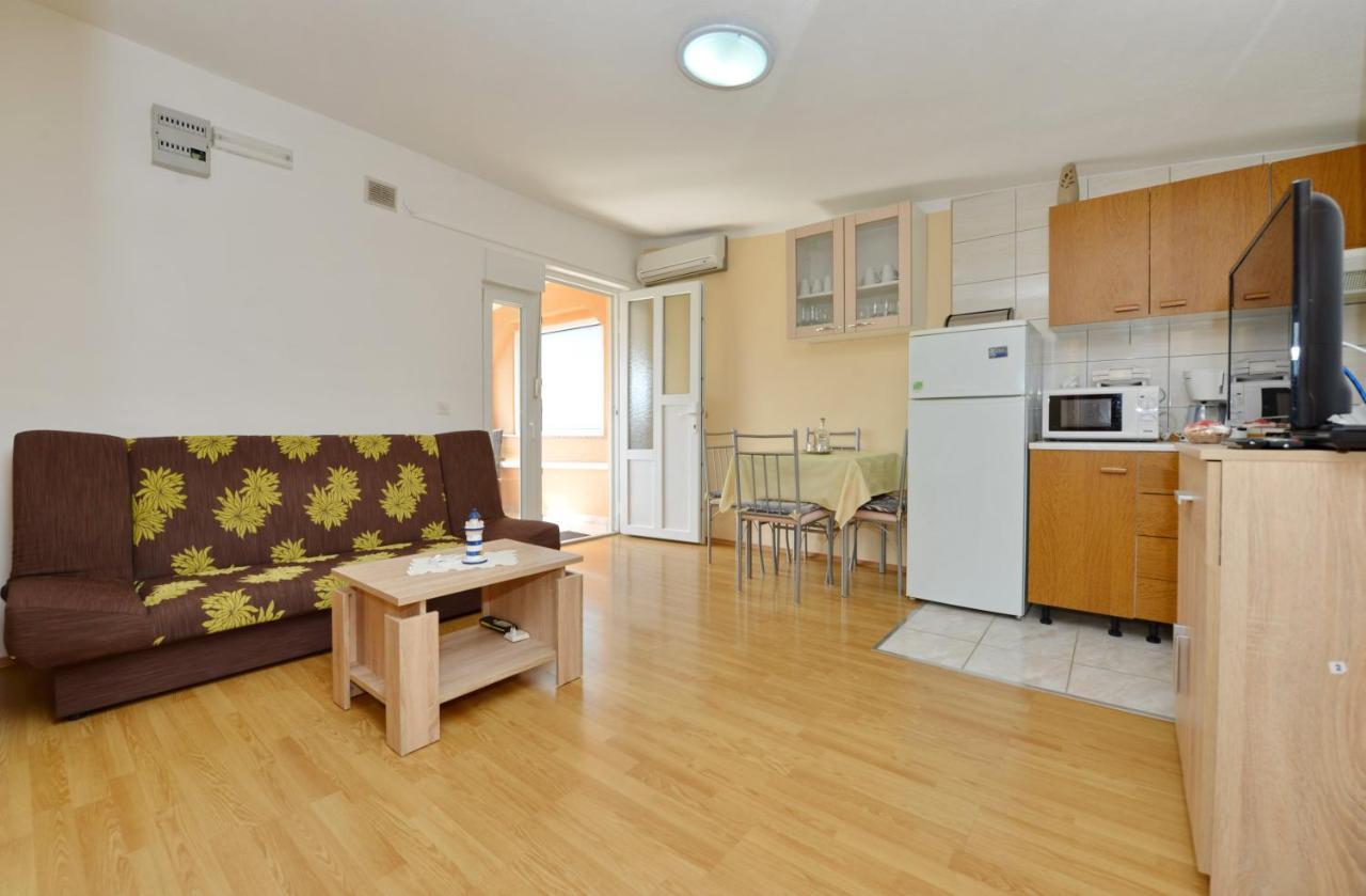 Apartment Nada Vir Exterior photo