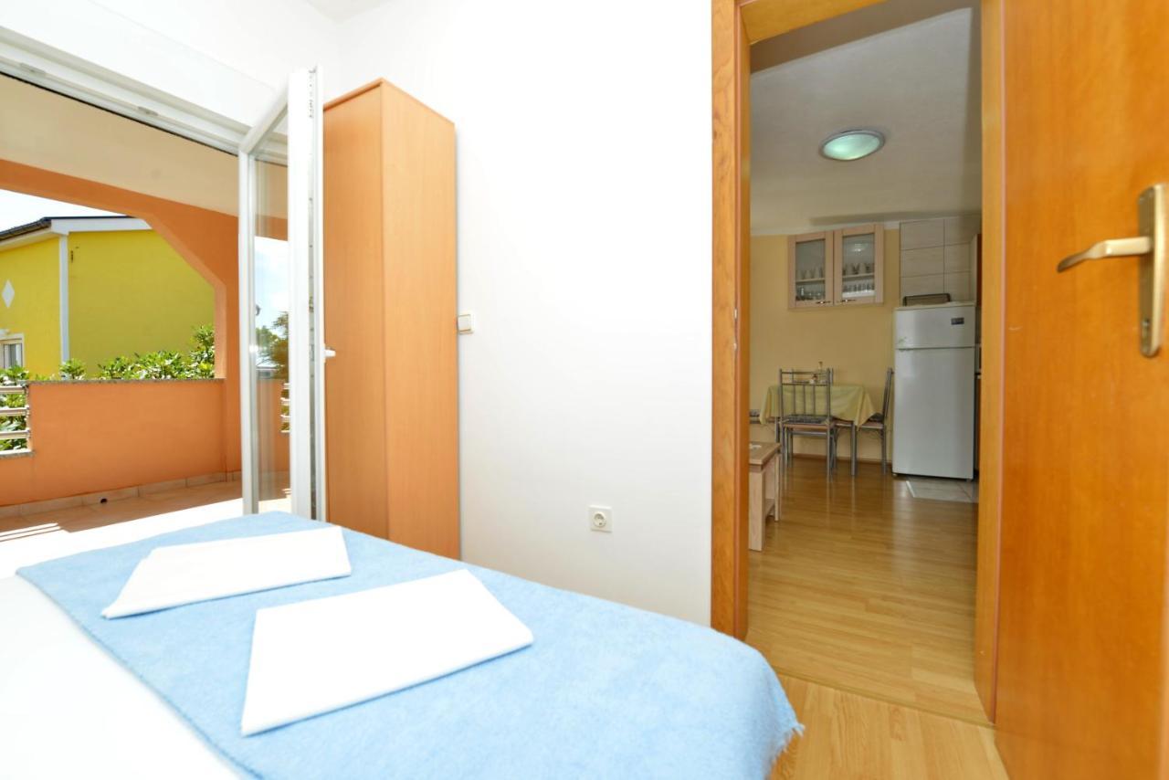 Apartment Nada Vir Exterior photo