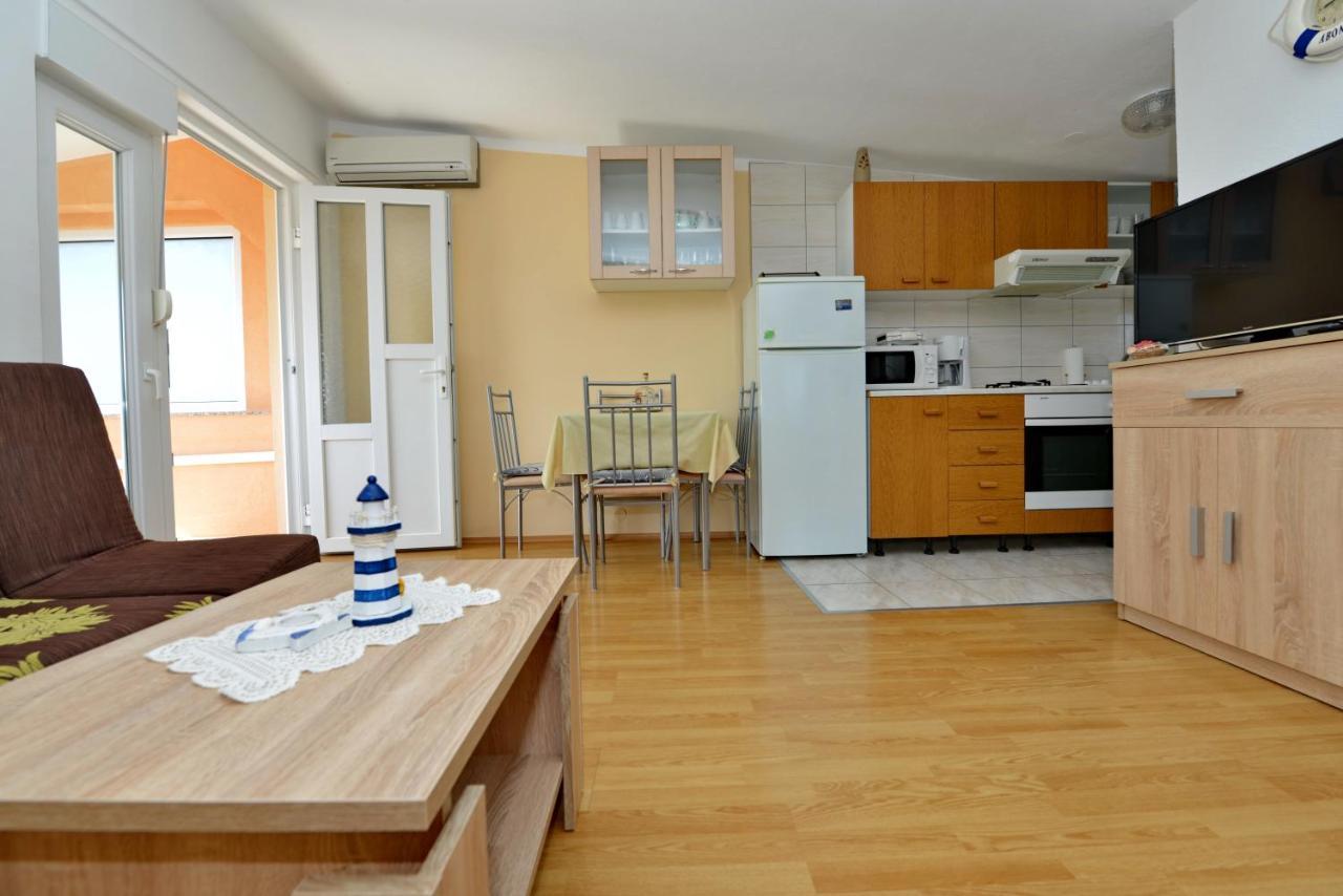 Apartment Nada Vir Exterior photo